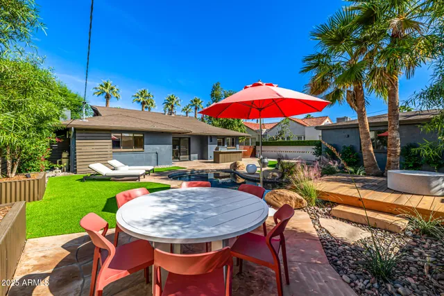 a top view of a house with a garage