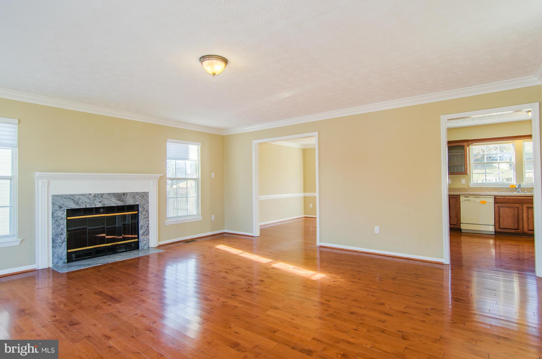 2704 Price Road Crofton, MD 21114 - Photo 3 of 30 Living Room