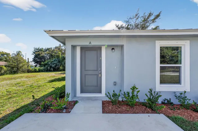 $2,200 | 1115 F Avenue, Unit A, Fort Pierce, FL 34950