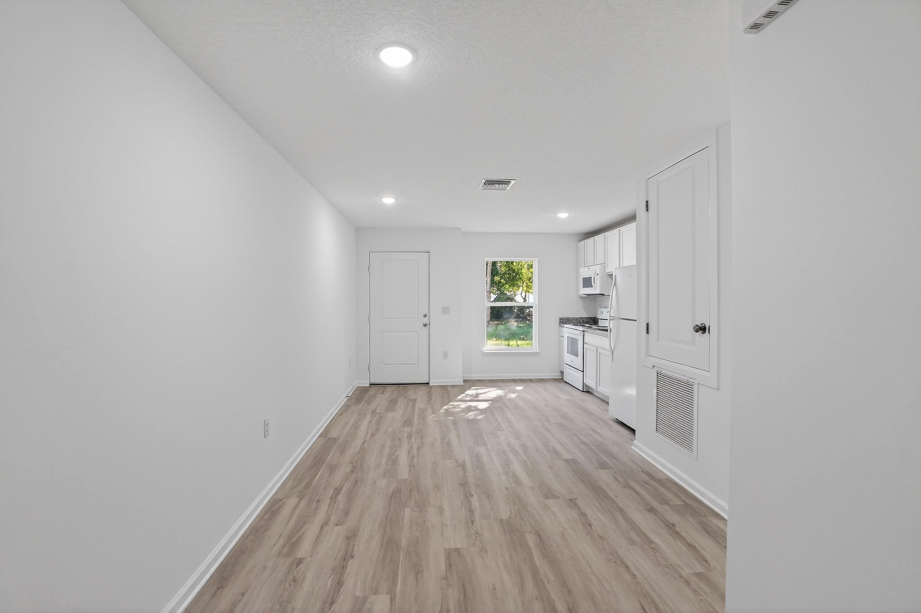 1115 F Avenue, Unit A Fort Pierce, FL 34950 - Photo 9 of 22 9