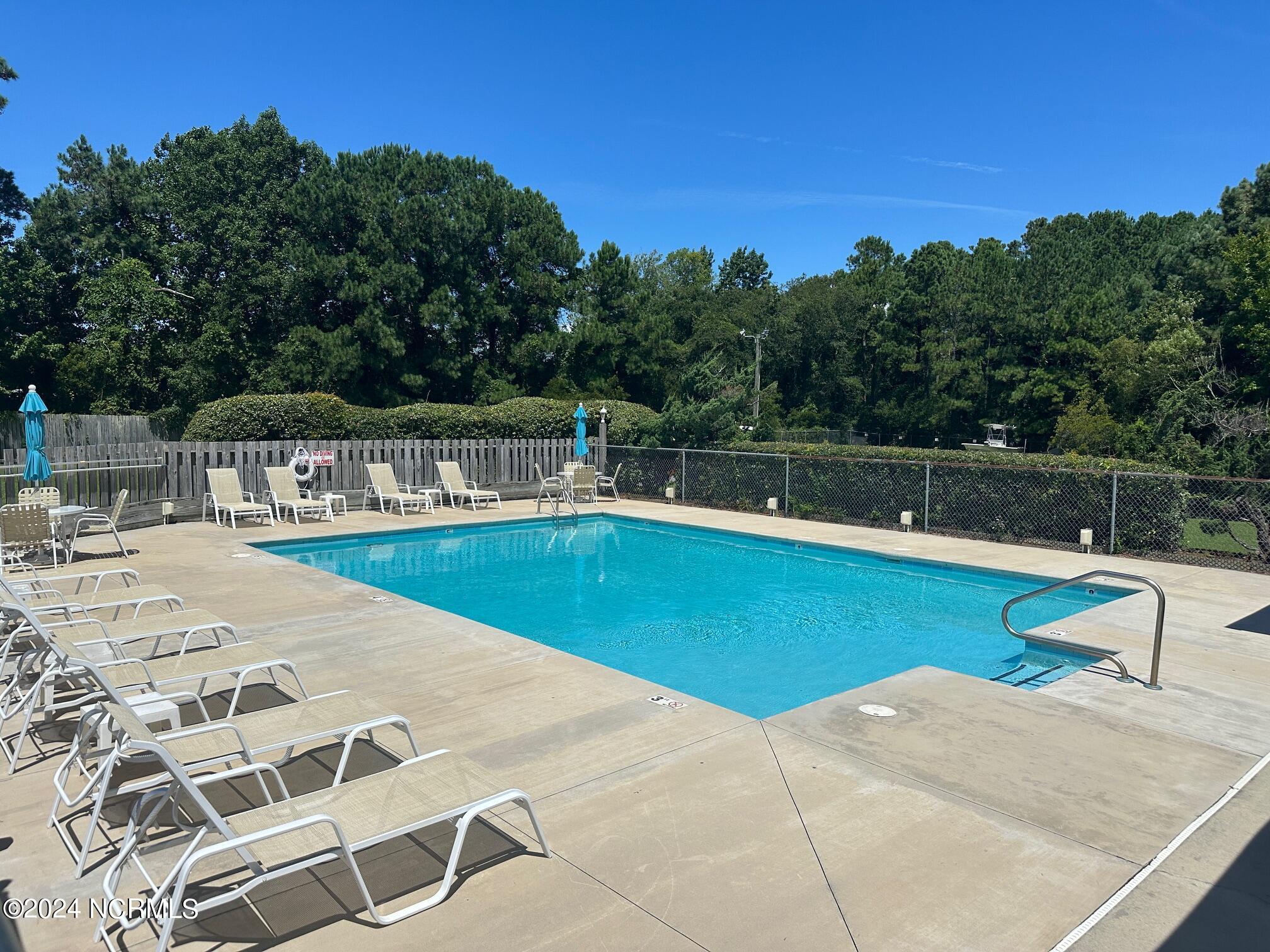 303 Barbour Road, Unit 1102 Morehead City, NC 28557 - Photo 32 of 44 Swimming Pool