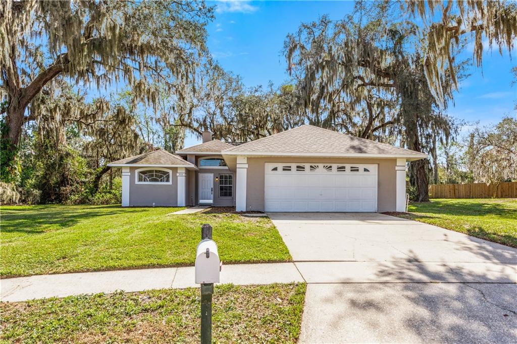 **ATTENTION OVIEDO HOME BUYERS looking for TOP A-RATED SCHOOLS!!** Charming 3BD/2BA HOME is available with a LOW HOA, a lovely FENCED BACKYARD, ZONED for Highly Desired Seminole County Schools!