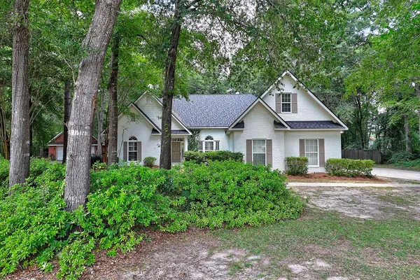 $382,500 | 137 Sawgrass Drive, Dothan, AL 36303