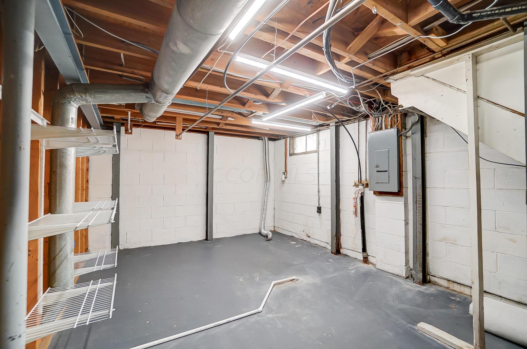 3075 Whitlow Road Columbus, OH 43232 - Photo 33 of 45 Utility Rm/Storage