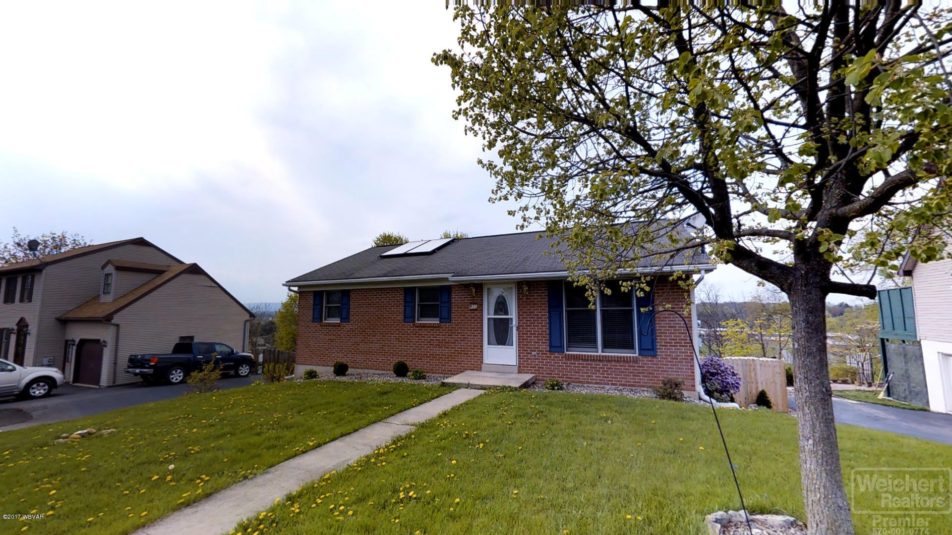 25 Old Orchard Road Milton, PA 17847 - Photo 2 of 24 Front Yard 2 View