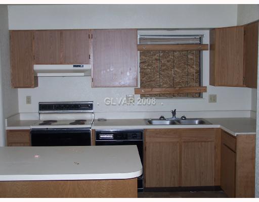 3360 South Rodeo Pahrump, NV 89048 - Photo 2 of 7 Kitchen.