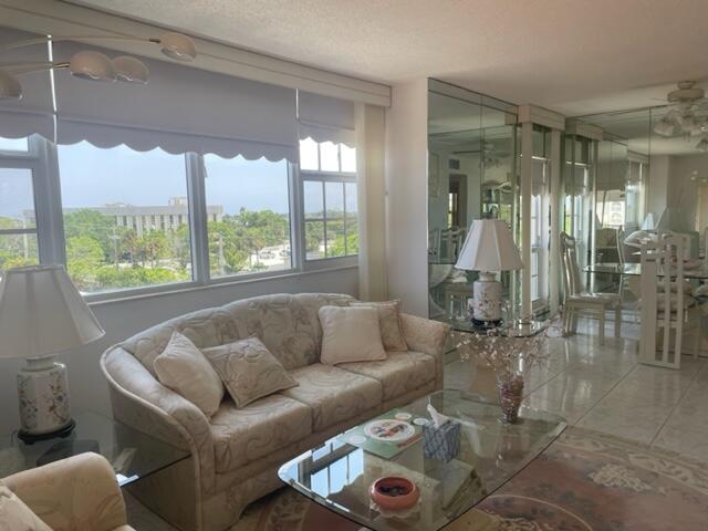 250 Northeast 20th Street, Unit 520 Boca Raton, FL 33431 - Photo 7 of 22 IMG_6092