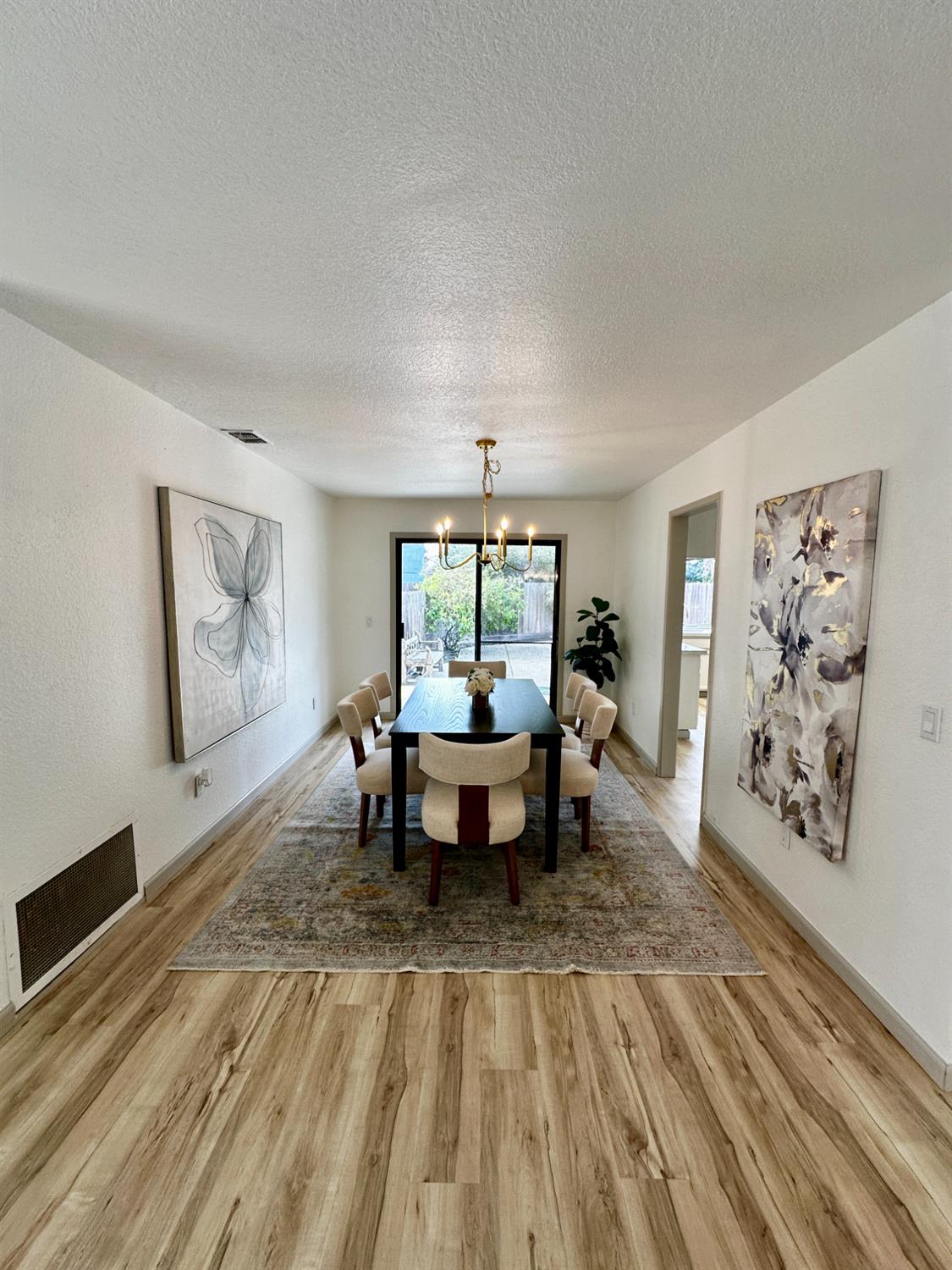 1905 Shell Court Modesto, CA 95356 - Photo 4 of 32