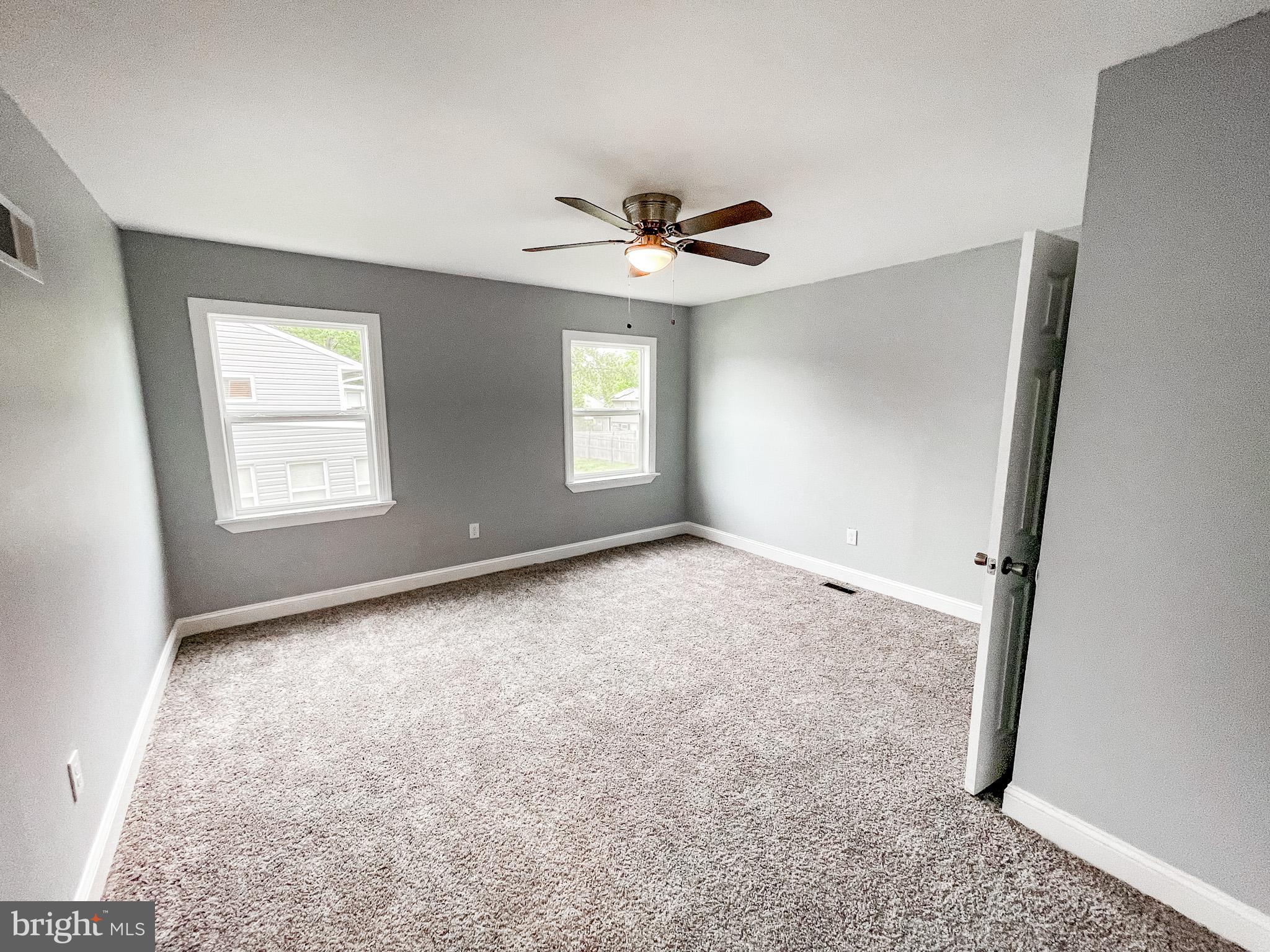 34 Marlyn Road Newark, DE 19713 - Photo 26 of 32 a view of an empty room with a window