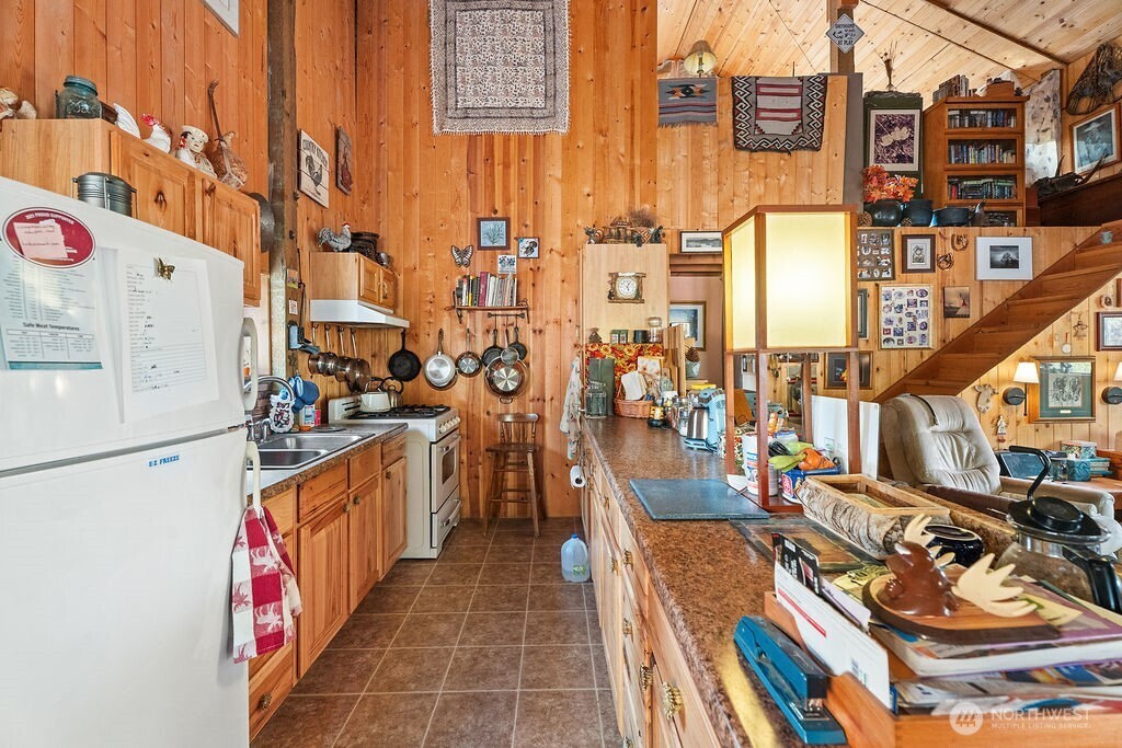 3050 East Stiss Canyon Road Wenatchee, WA 98801 - Photo 10 of 27 a picture of city view