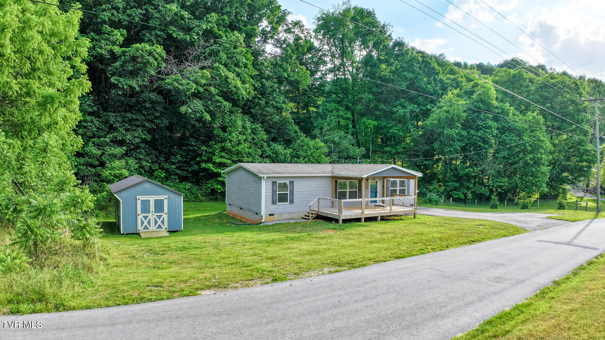 1320 Sugar Bowl Road Chuckey, TN 37641 - Photo 12 of 44 Front Exterior