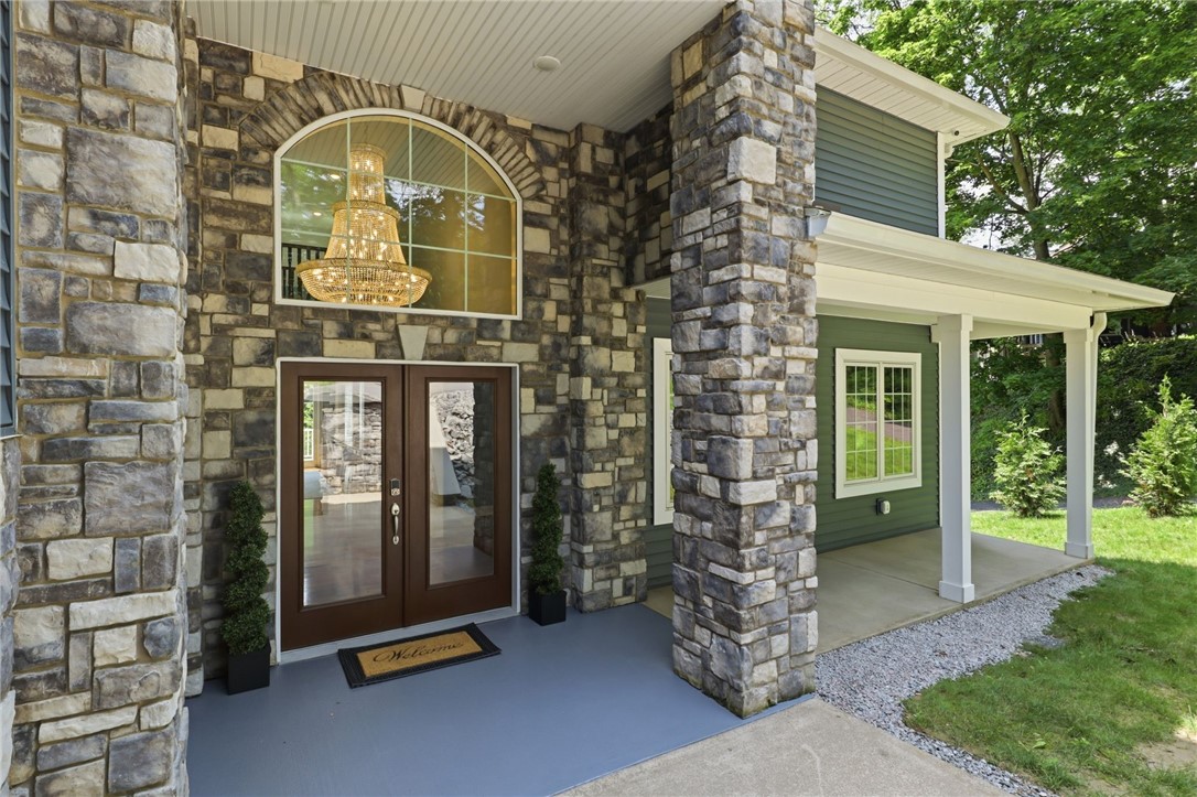 667 Seneca Road Irondequoit, NY 14622 - Photo 4 of 46