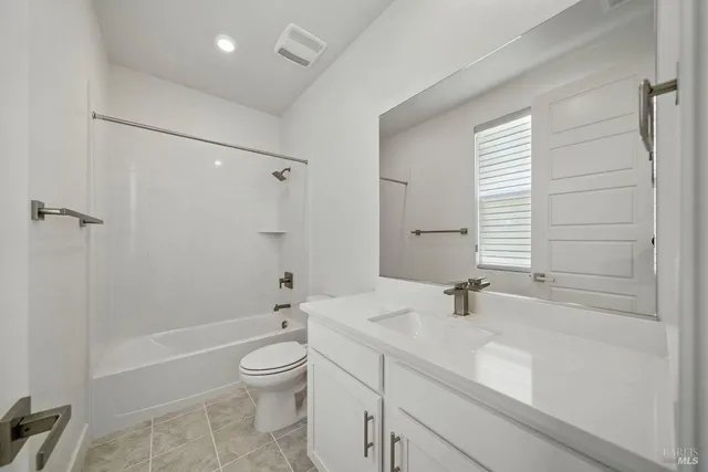 $870,000 | 206 Verandah Avenue, Novato, CA 94945