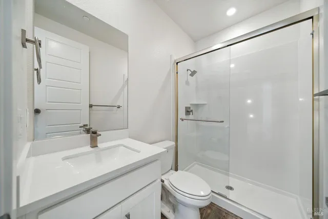 $870,000 | 206 Verandah Avenue, Novato, CA 94945