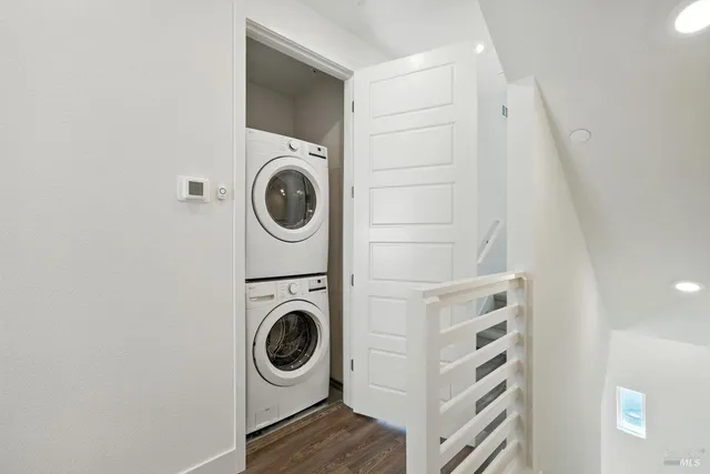 $870,000 | 206 Verandah Avenue, Novato, CA 94945