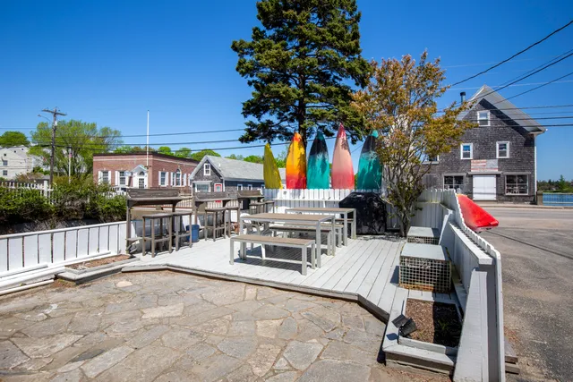 $1,695,000 | 15 Main Street, Vinalhaven, ME 04863