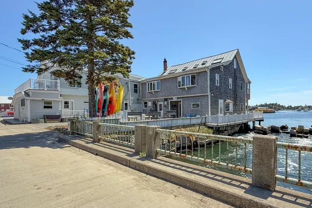 $1,695,000 | 15 Main Street, Vinalhaven, ME 04863