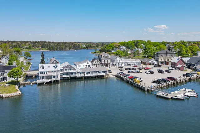 $1,695,000 | 15 Main Street, Vinalhaven, ME 04863