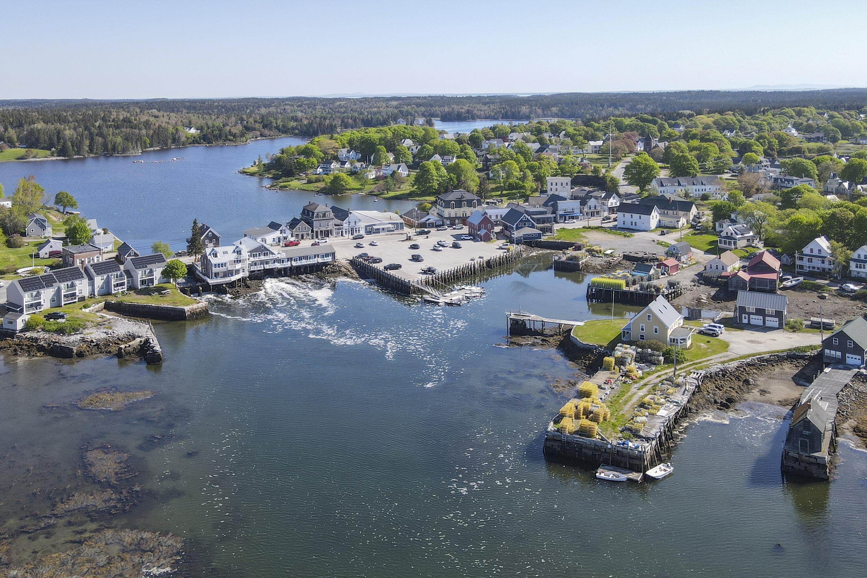 15 Main Street Vinalhaven, ME 04863 - Photo 4 of 43 04-TheTidewater-Vinalhaven-KS