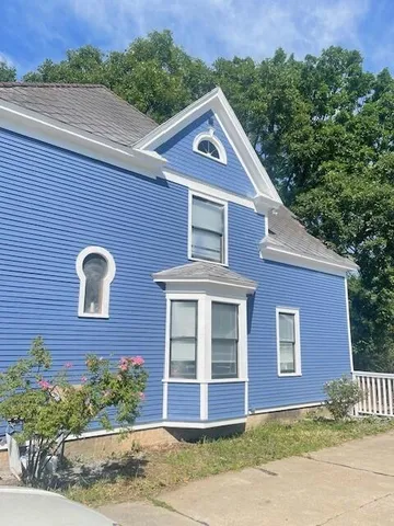 $2,200 | 116 West McKay Street, Unit 2, Saline, MI 48176