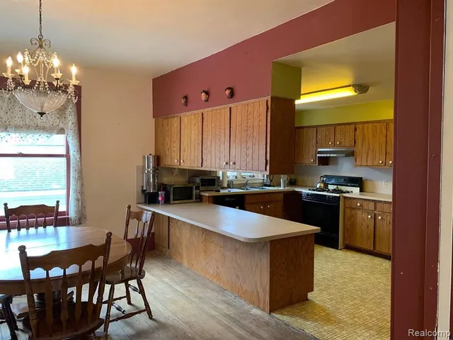 $2,200 | 116 West McKay Street, Unit 2, Saline, MI 48176