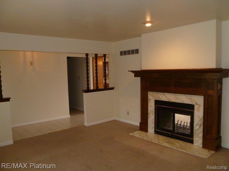 75 Endicott Howell, MI 48843 - Photo 7 of 18 FORMAL LIVING RM