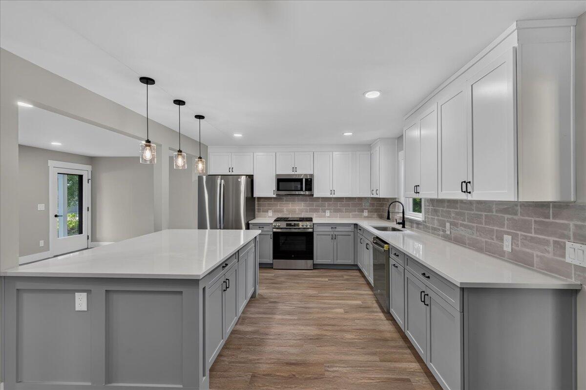 133 County Rd S-18-409 Summerville, SC 29483 - Photo 6 of 25 133 Stephanie Circle