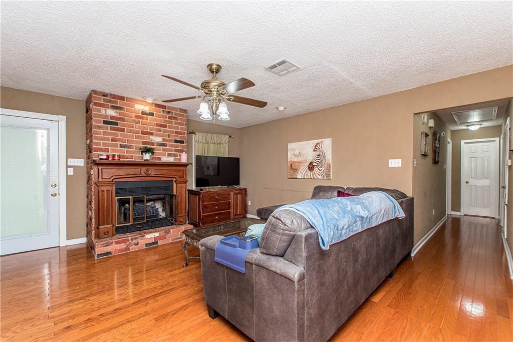41235 West Yellow Water Road Hammond, LA 70403 - Photo 5 of 29 Gallery Image 5