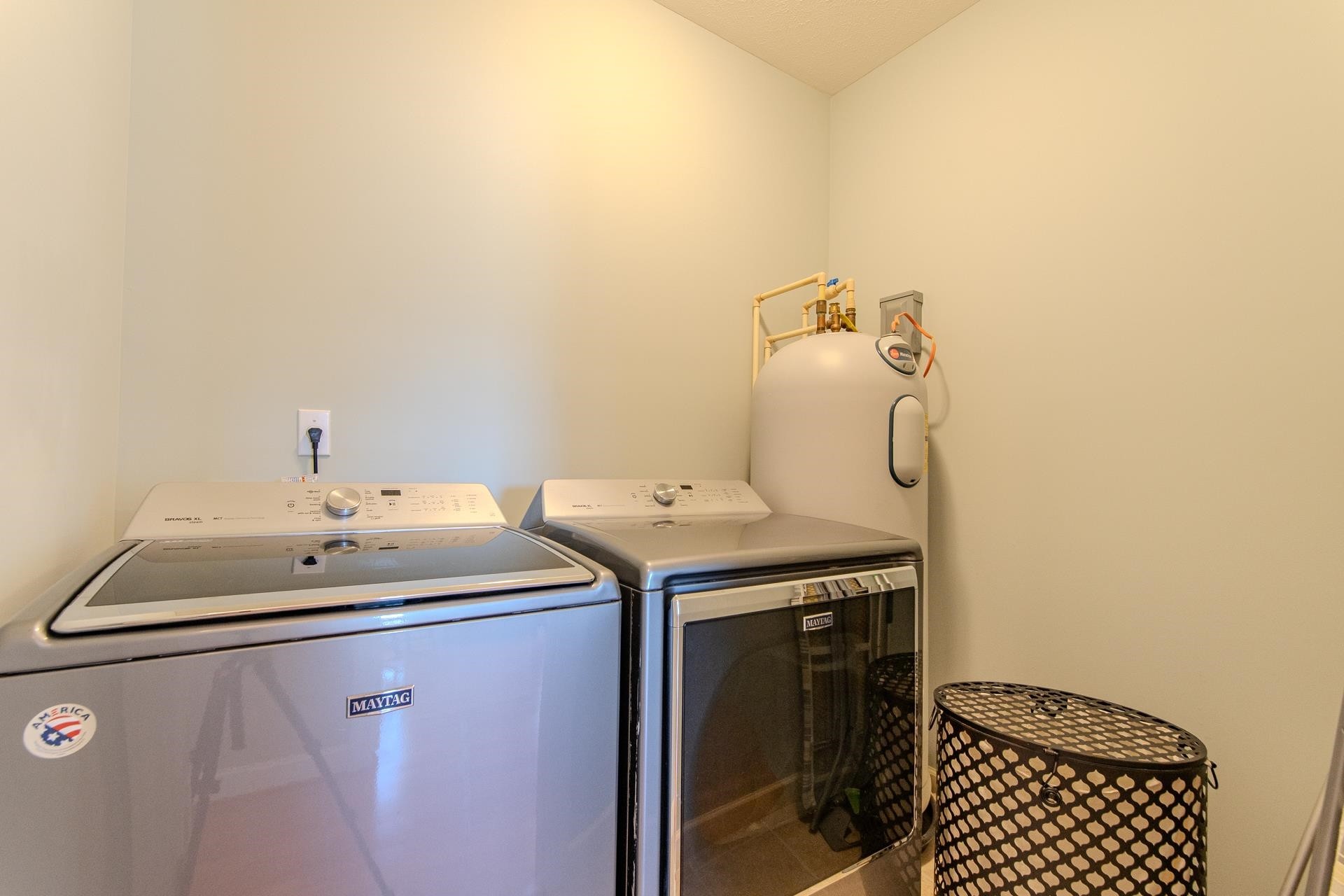 6170 Highway 226 Savannah, TN 38372 - Photo 23 of 40 a utility room with a sink dryer and washer
