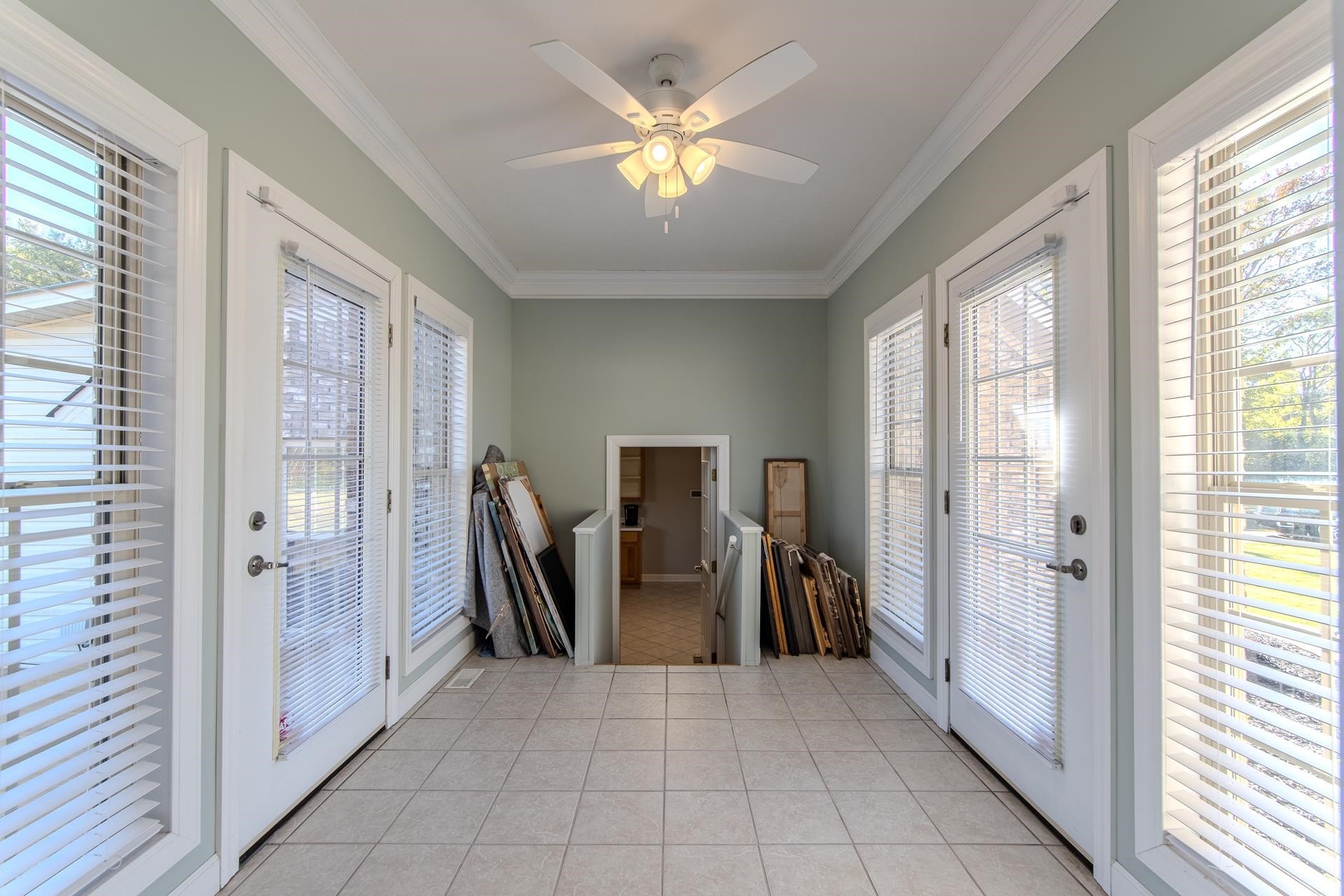 6170 Highway 226 Savannah, TN 38372 - Photo 36 of 40 a view of a hallway with workspace and a window