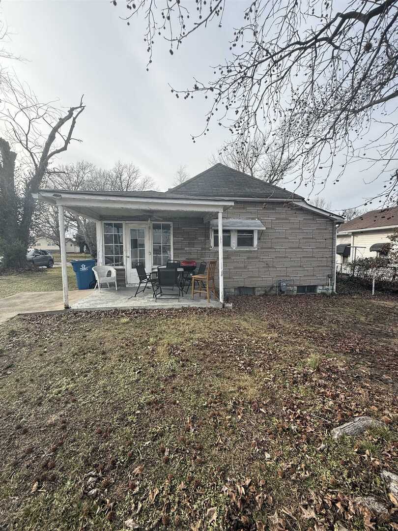 404 South Thomas Street Christopher, IL 62822 - Photo 14 of 16 front view of house with a yard