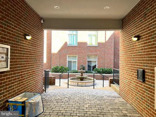 $479,000 | 2801 Connecticut Avenue Northwest, Unit 15, Washington, DC 20008
