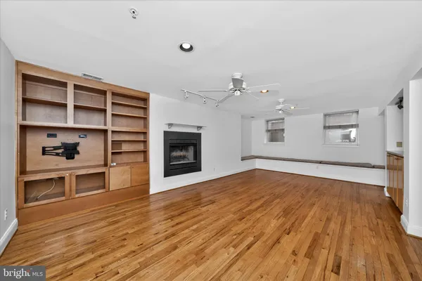 $479,000 | 2801 Connecticut Avenue Northwest, Unit 15, Washington, DC 20008