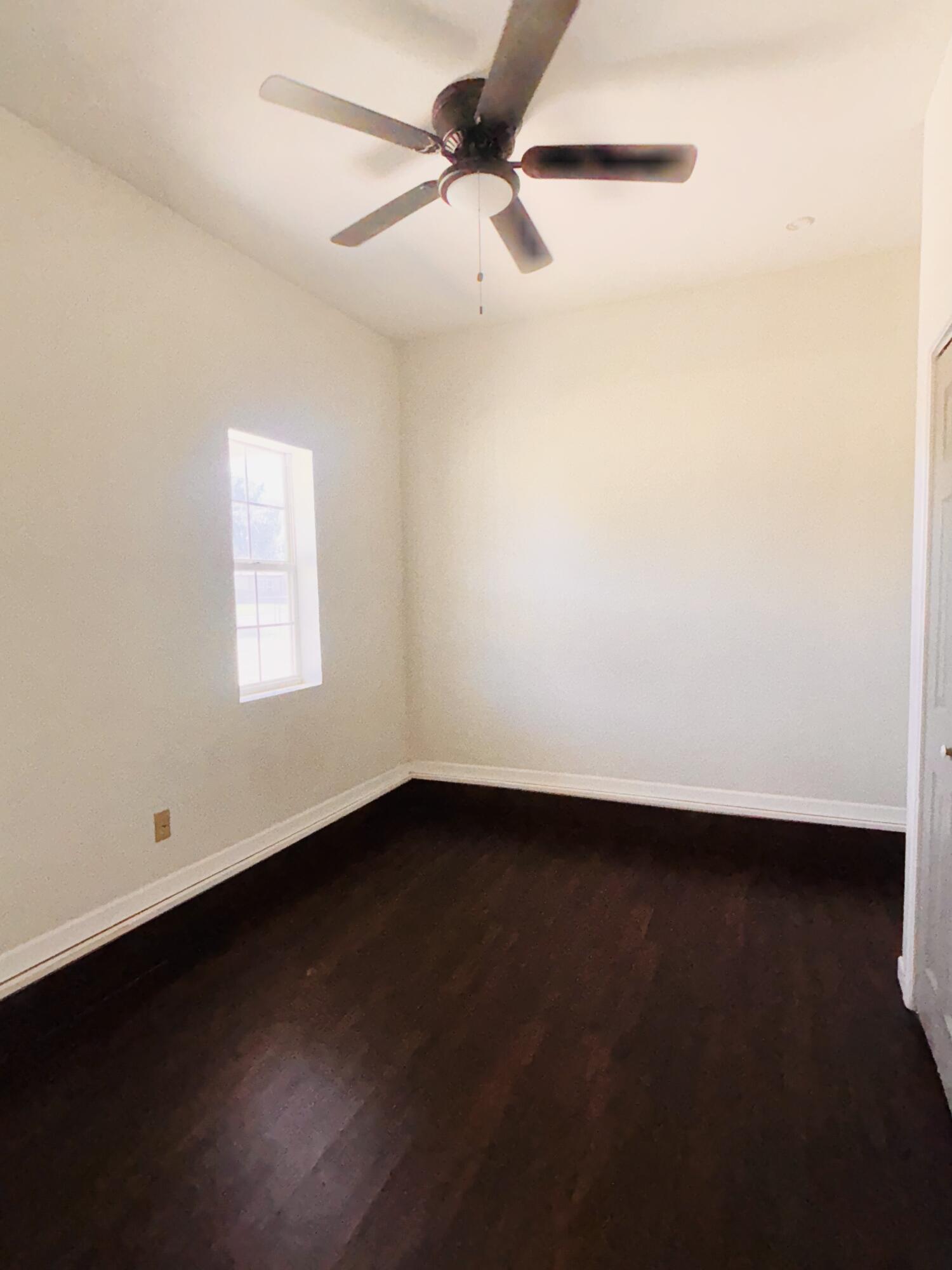 4702 40th Street Lubbock, TX 79414 - Photo 21 of 23 IMG_1993
