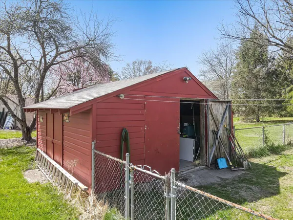 $299,100 | 813 Stokes Mill Road, Stroudsburg, PA 18360