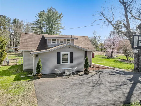 $299,100 | 813 Stokes Mill Road, Stroudsburg, PA 18360