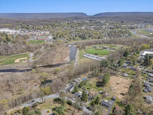 $299,100 | 813 Stokes Mill Road, Stroudsburg, PA 18360