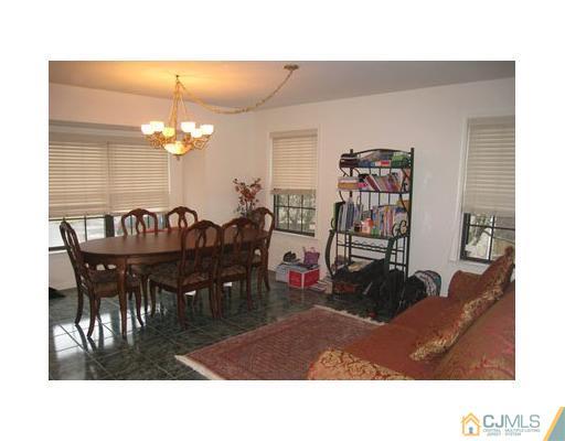 4001 Springbrook Drive Edison, NJ 08820 - Photo 7 of 11