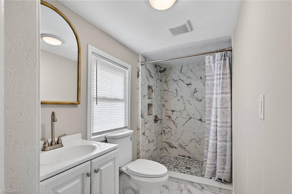 811 Vail Avenue High Point, NC 27260 - Photo 11 of 28