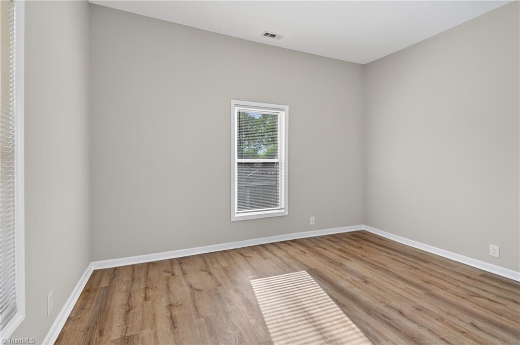 811 Vail Avenue High Point, NC 27260 - Photo 10 of 28