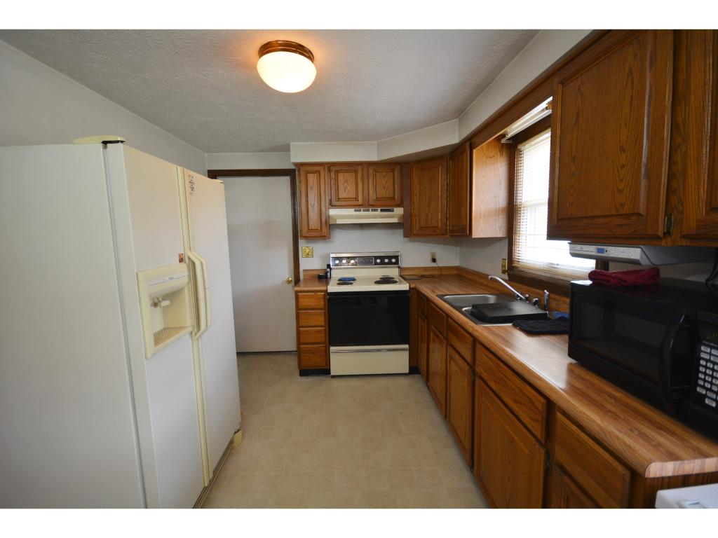 22 Harvey Road Londonderry, NH 03053 - Photo 5 of 13