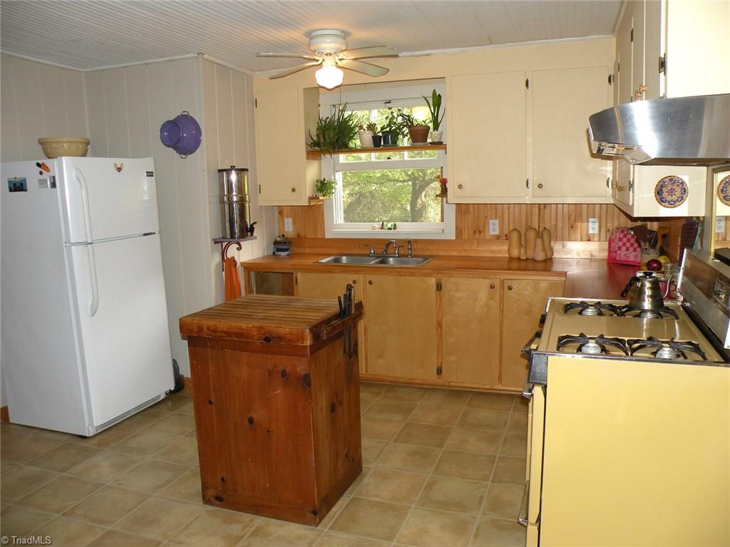 1134 Rosebud Road Walnut Cove, NC 27052 - Photo 9 of 26 Kitchen