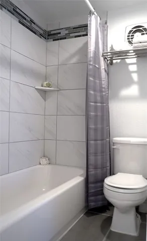 $2,850 | 1212 Guadalupe Street, Unit 402, Austin, TX 78701