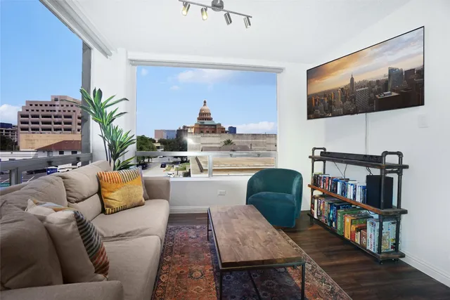 $2,850 | 1212 Guadalupe Street, Unit 402, Austin, TX 78701