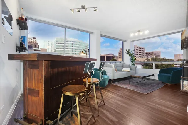 $2,850 | 1212 Guadalupe Street, Unit 402, Austin, TX 78701