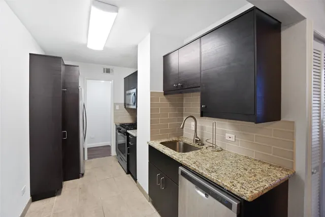 $2,850 | 1212 Guadalupe Street, Unit 402, Austin, TX 78701