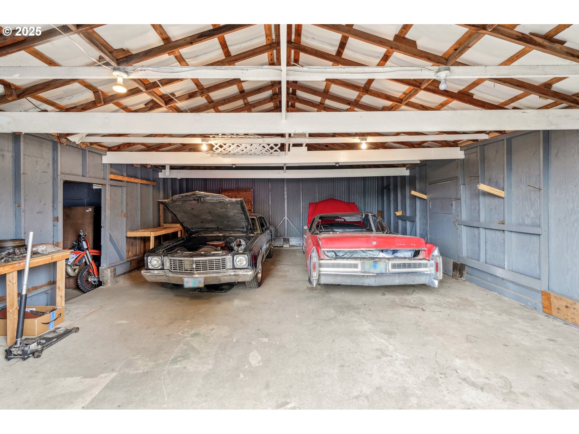 18147 Southeast Troge Road Damascus, OR 97089 - Photo 43 of 45 a view of parking garage