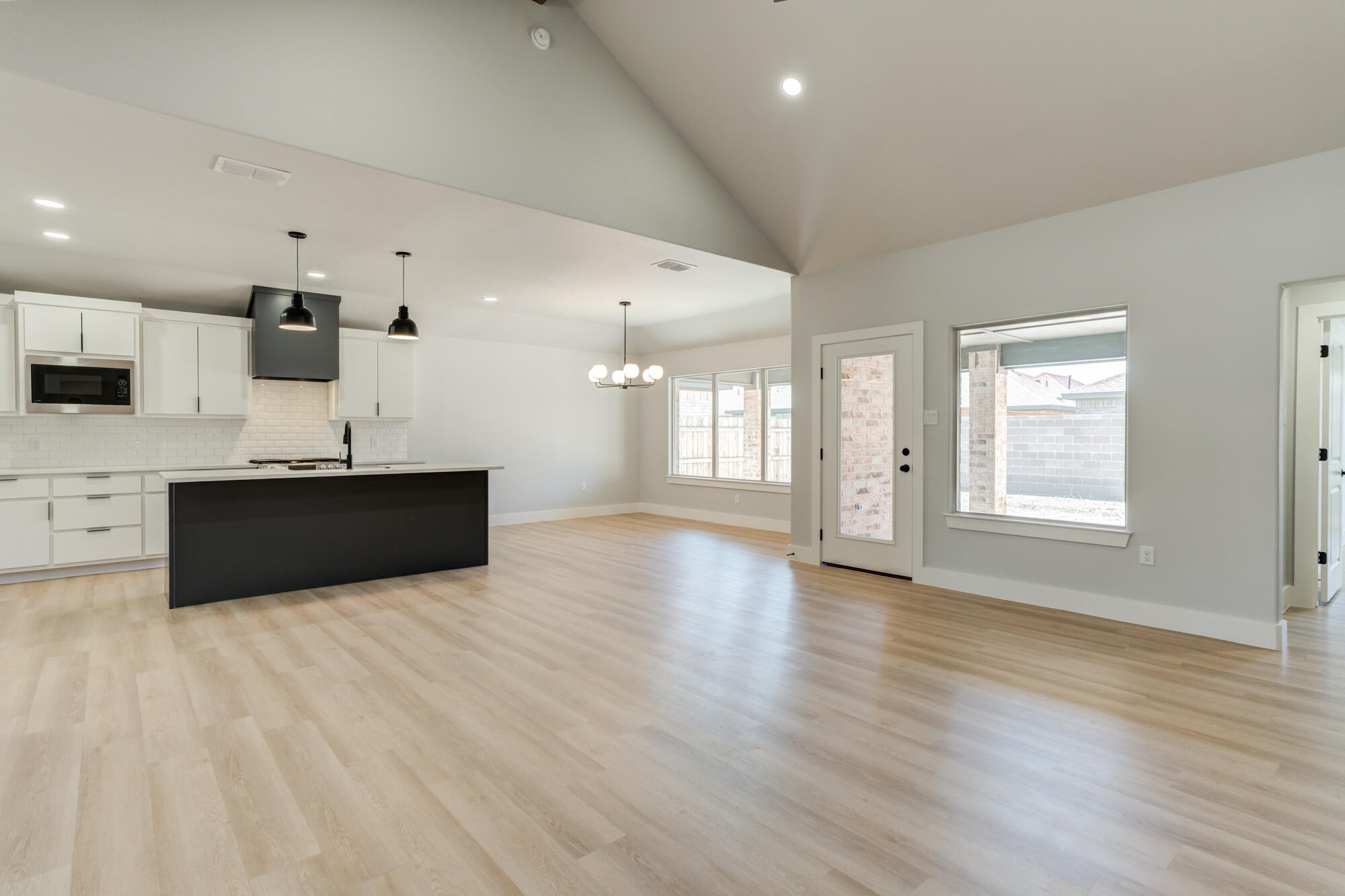 2915 135th Street Lubbock, TX 79423 - Photo 5 of 50 DSC02331_2_3_4_5