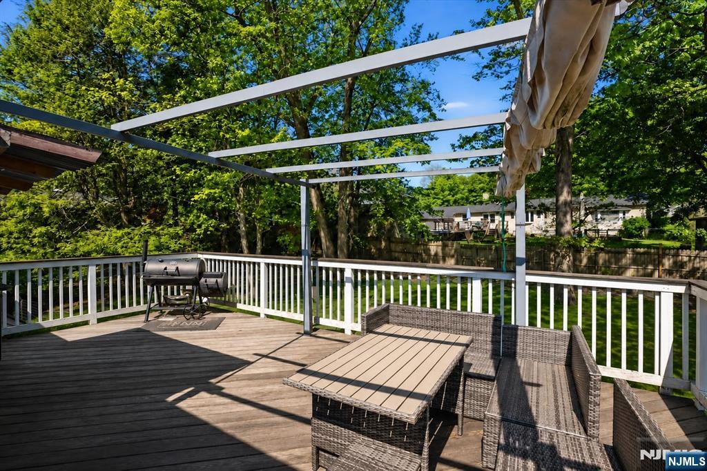 12 River Road Oak Ridge, NJ 07438 - Photo 20 of 36