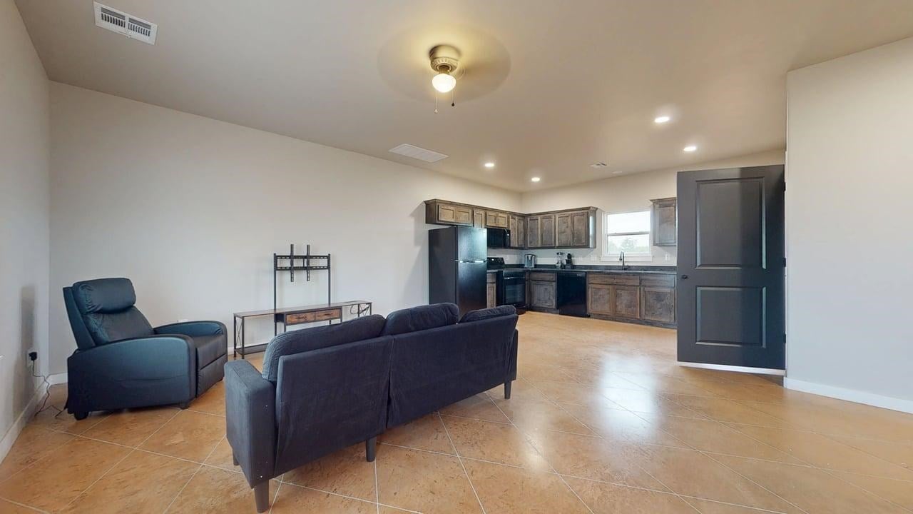 10600 South Rider Road Perkins, OK 74059 - Photo 4 of 22 Gallery Image 4
